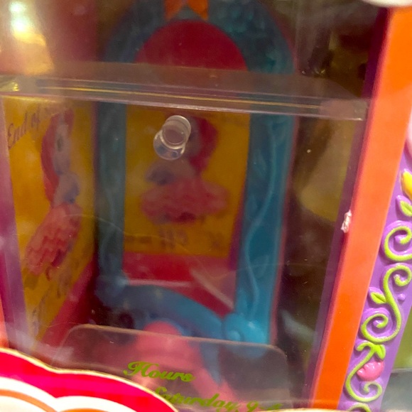 MY LITTLE PONY G3 VTG 2003 CELEBRATION SALON w/AMBERLOCKS & 3 MORE PONY FIGURES - Picture 6 of 16